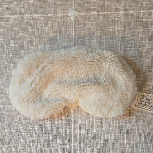 Warmies Fluffy Cream Sleep Mask - Picture 1 of 3